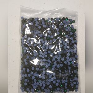Hotfix Green Rhinestones SS16